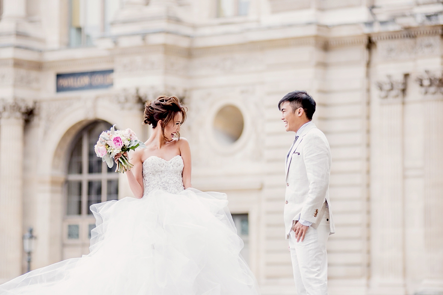 Pre wedding Photographer paris, Pre wedding photography in france, Paris portraits, wedding dress paris, marchesa fashion, the louvre, melissa koh, Singapore fashion Blogger, 