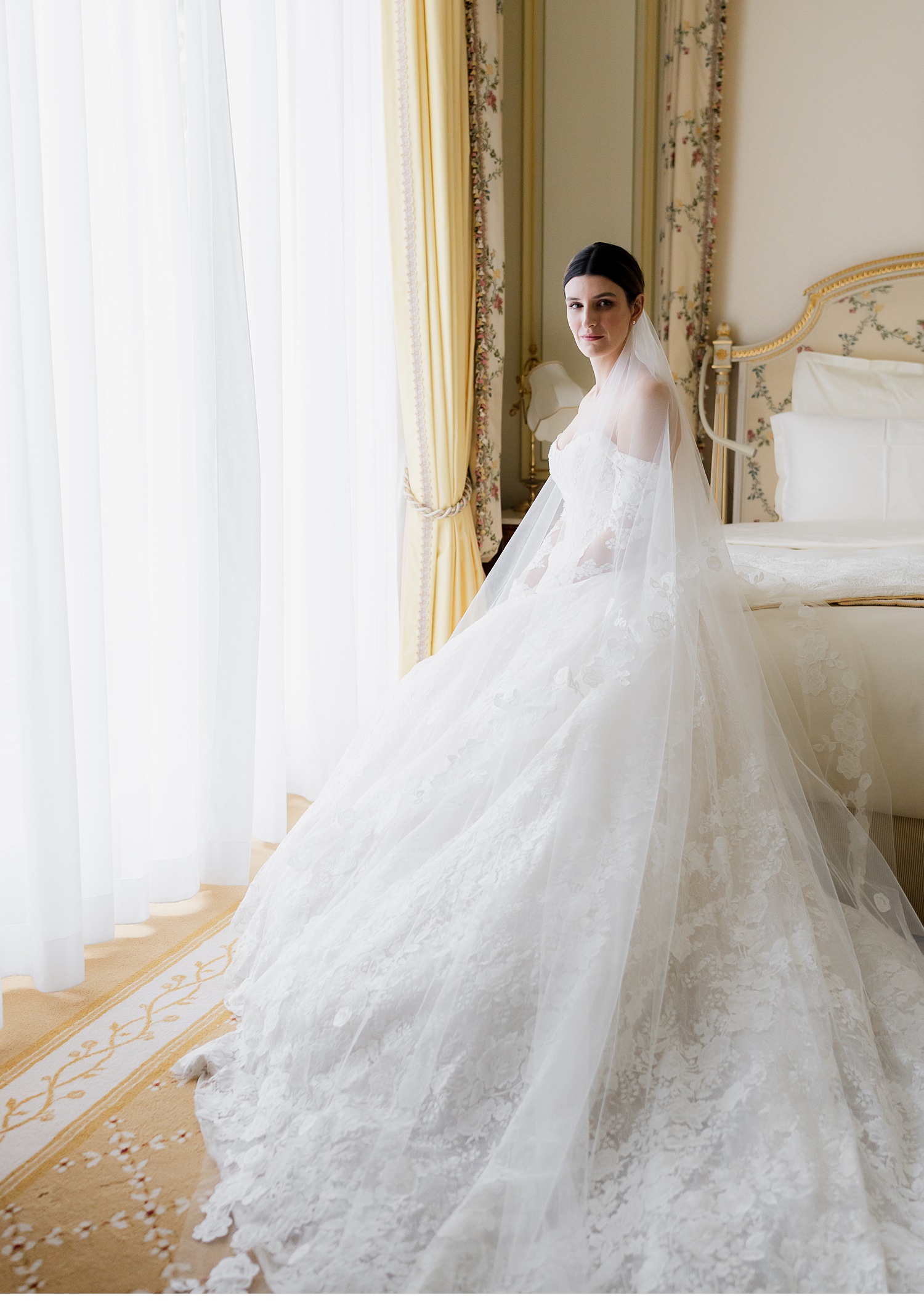 Bride getting ready at the Ritz, Ritz Paris elopement, getting ready portraits, elope to paris