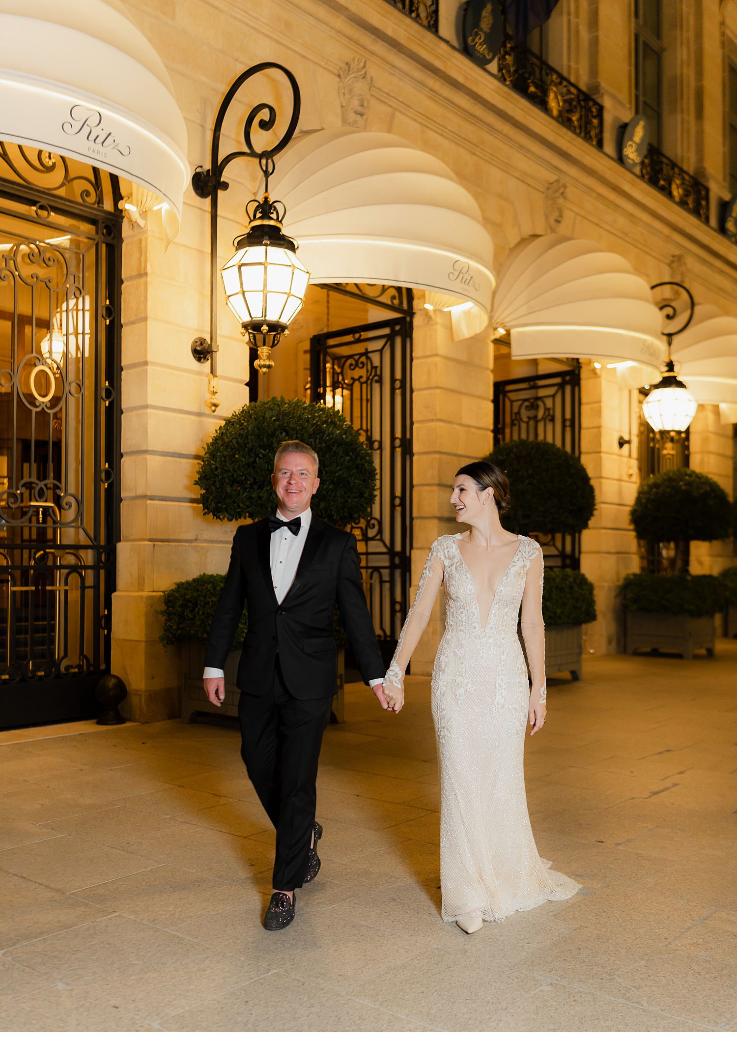 Nighttime bride and groom portraits outside the Ritz Paris, Elopement at the Ritz in Paris, Paris by night, Night time elopement in Paris