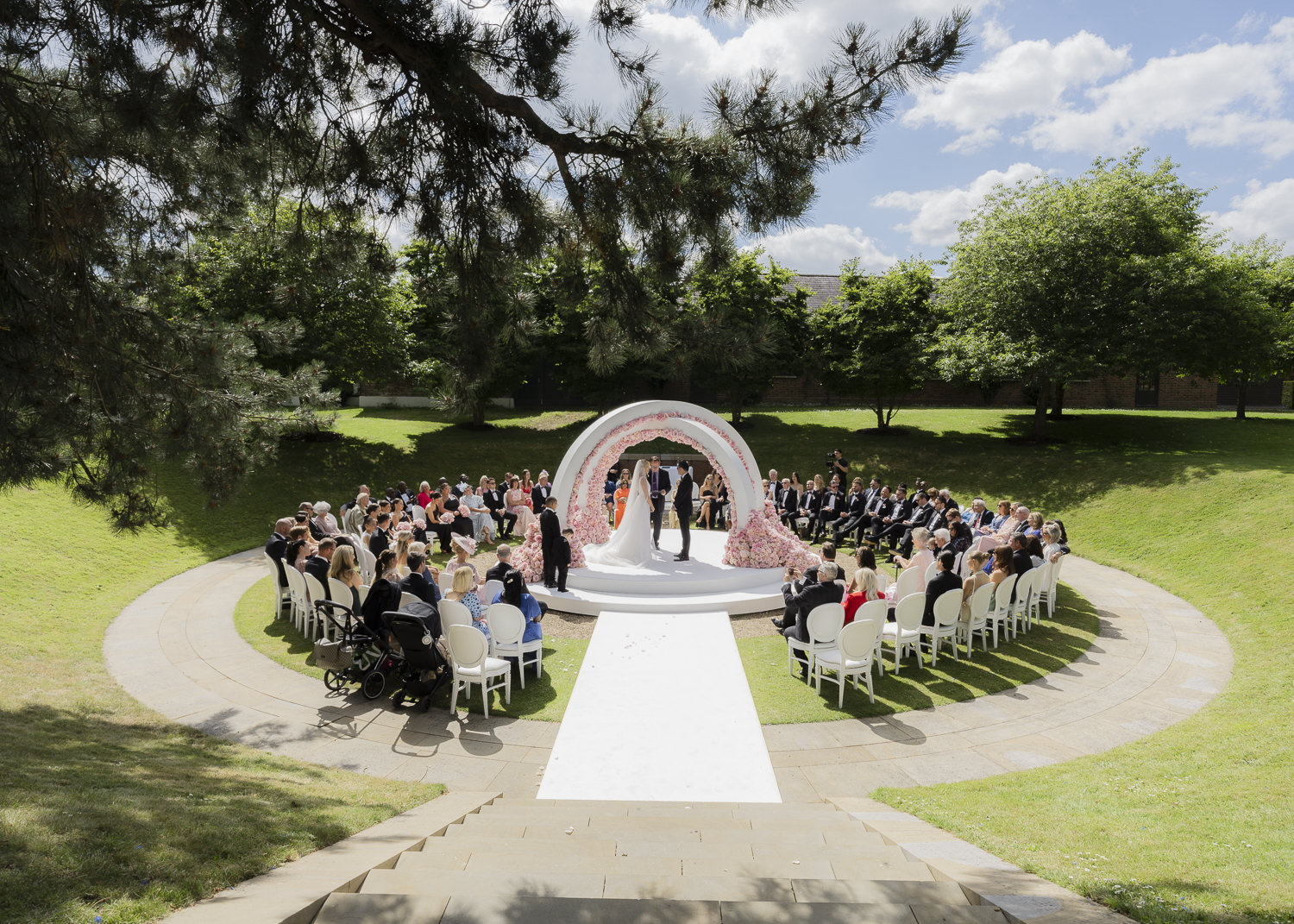 Luxury Wedding Photography at the Grove Hotel, The Grove Uk, Wedding venue The Grove,