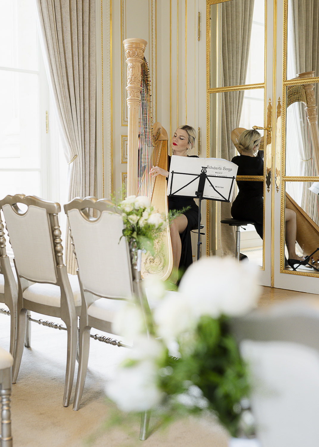 Intimate Wedding at Hotel de Crillon, Paris wedding Venue, Paris Wedding, Paris wedding Photographer, Intimate wedding Paris, small wedding paris,