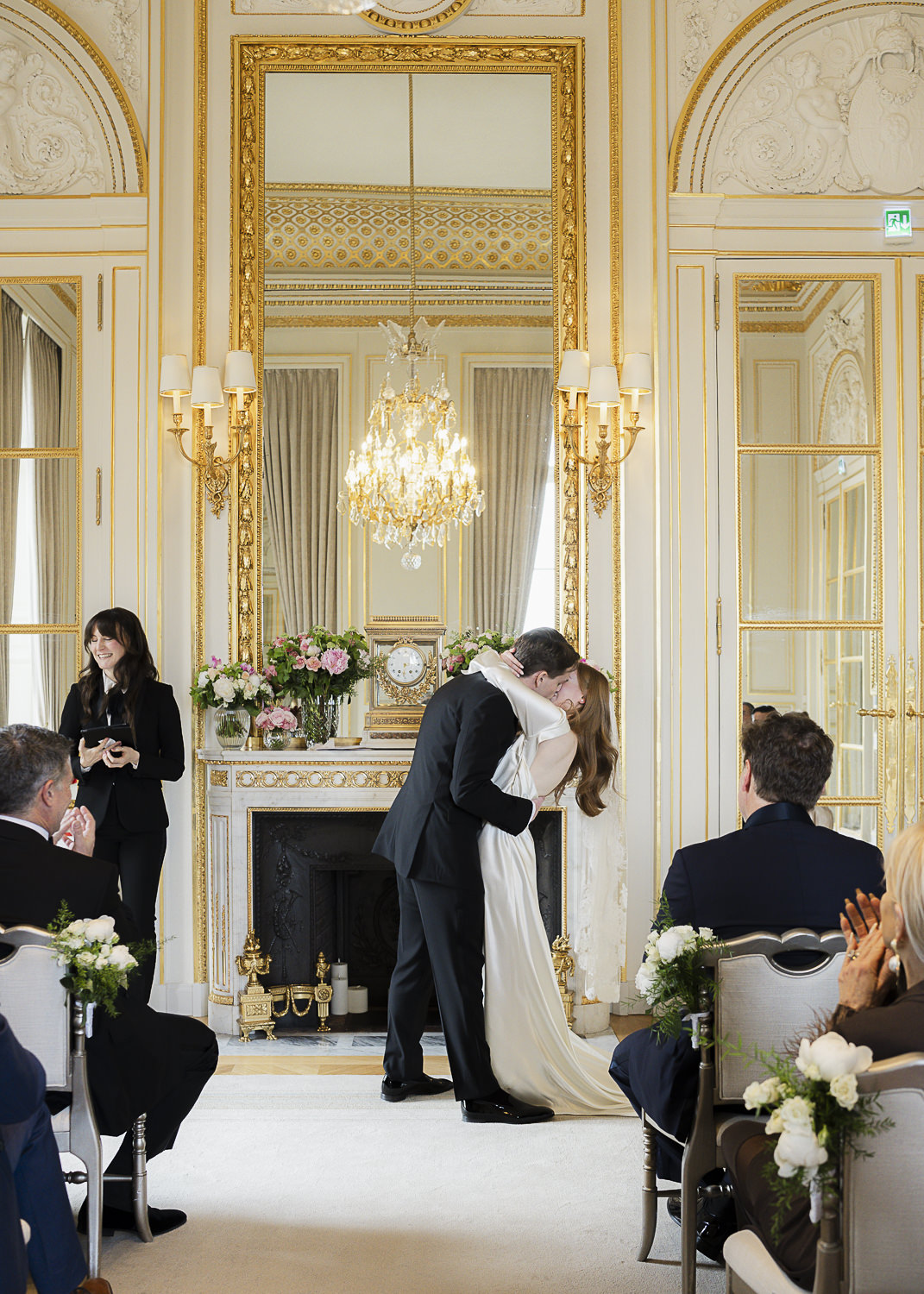 Intimate Wedding at Hotel de Crillon, Paris wedding Venue, Paris Wedding, Paris wedding Photographer, Intimate wedding Paris, small wedding paris, 