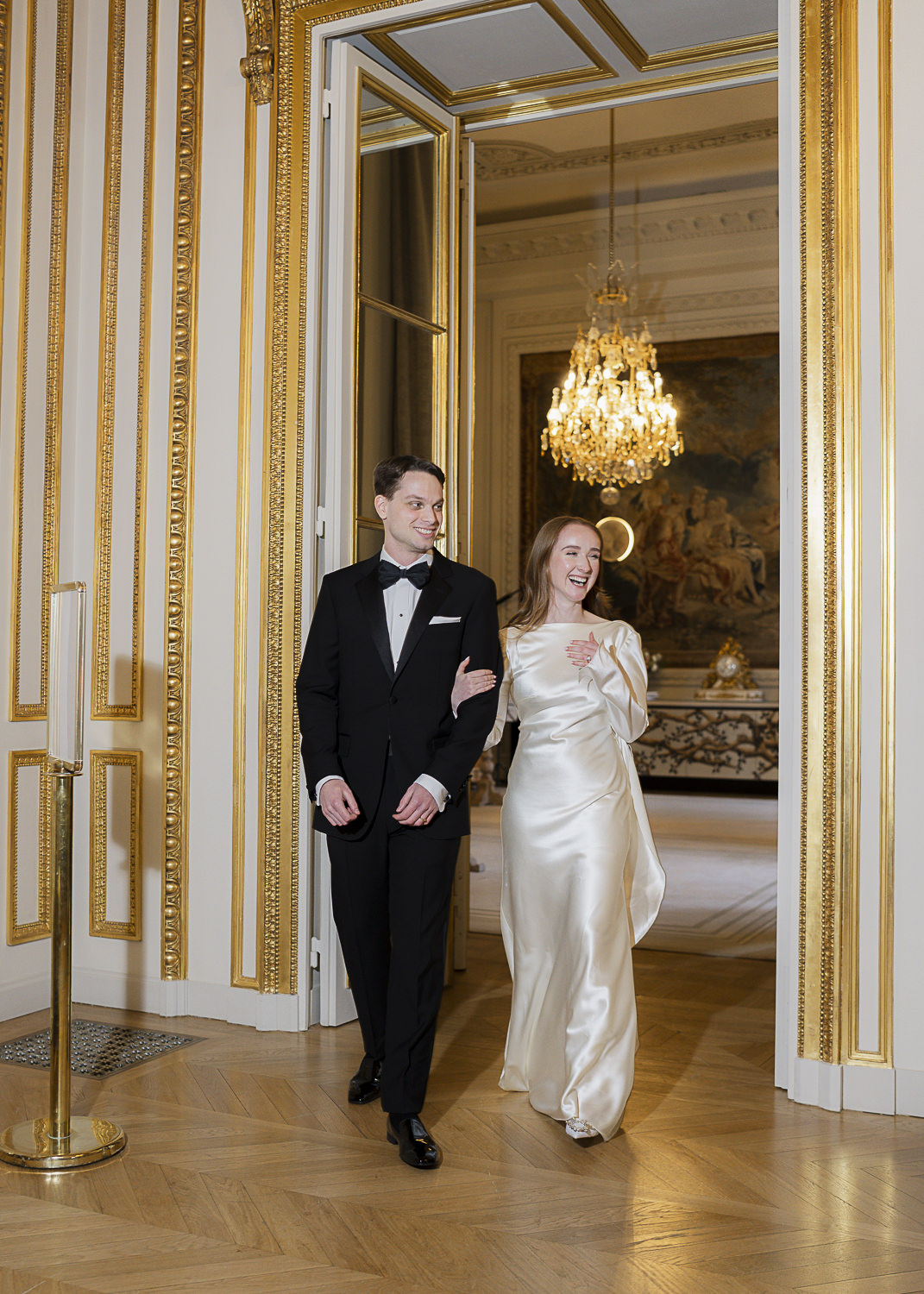 Intimate Wedding at Hotel de Crillon, Paris wedding Venue, Paris Wedding, Paris wedding Photographer, Intimate wedding Paris, small wedding paris,