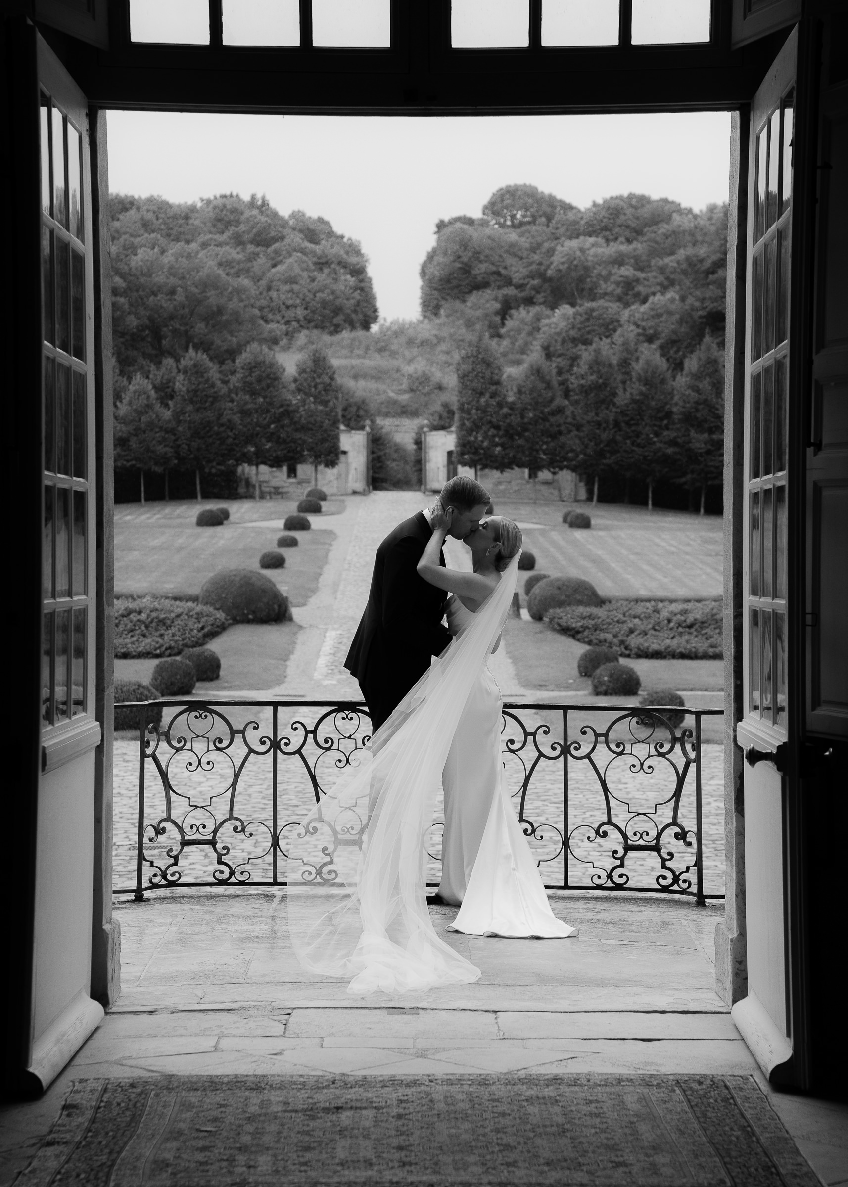 Romantic couple portraits in the gardens of Château Villette, Paris wedding photographer