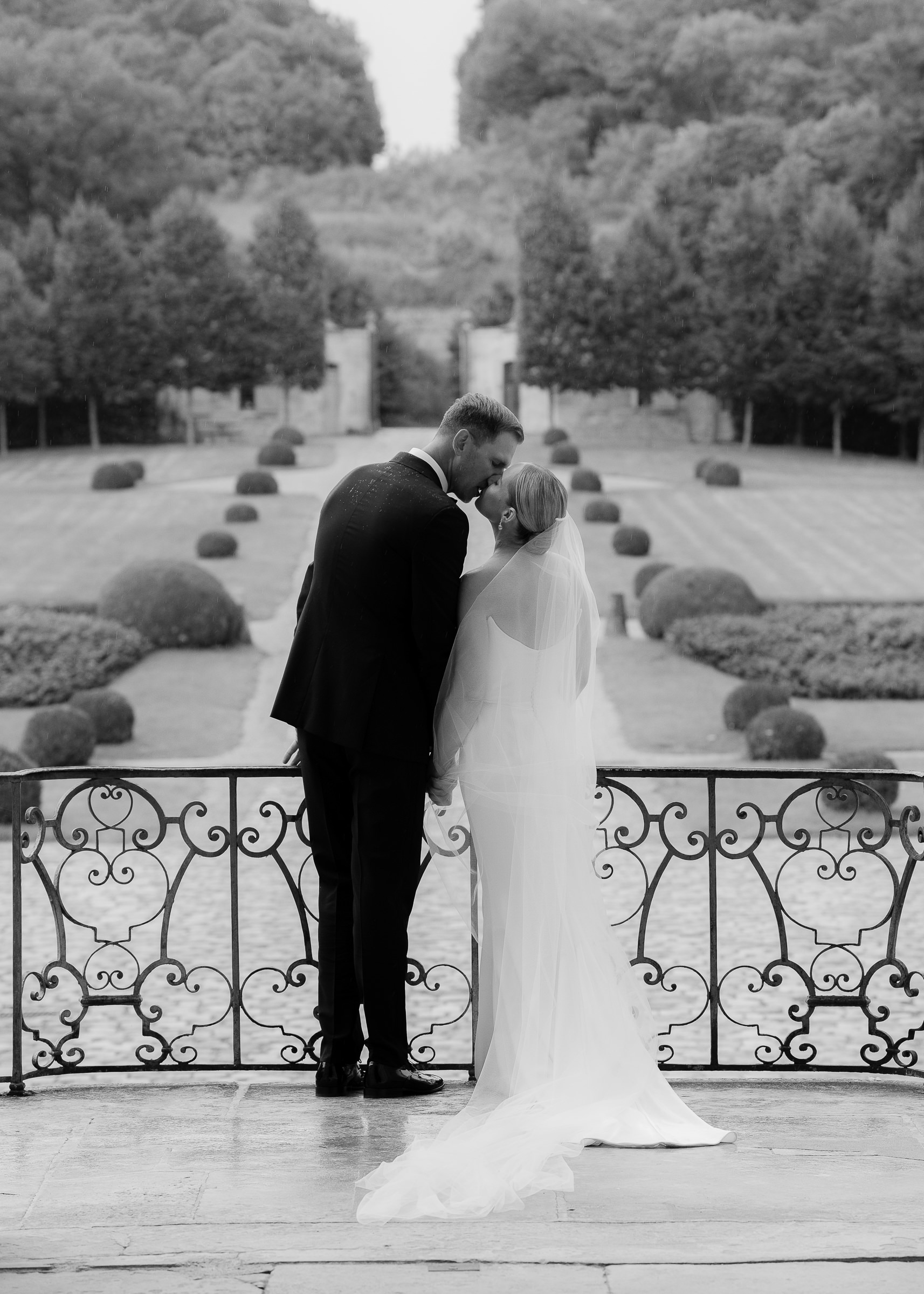 Romantic couple portraits in the gardens of Château Villette, Paris wedding photographer