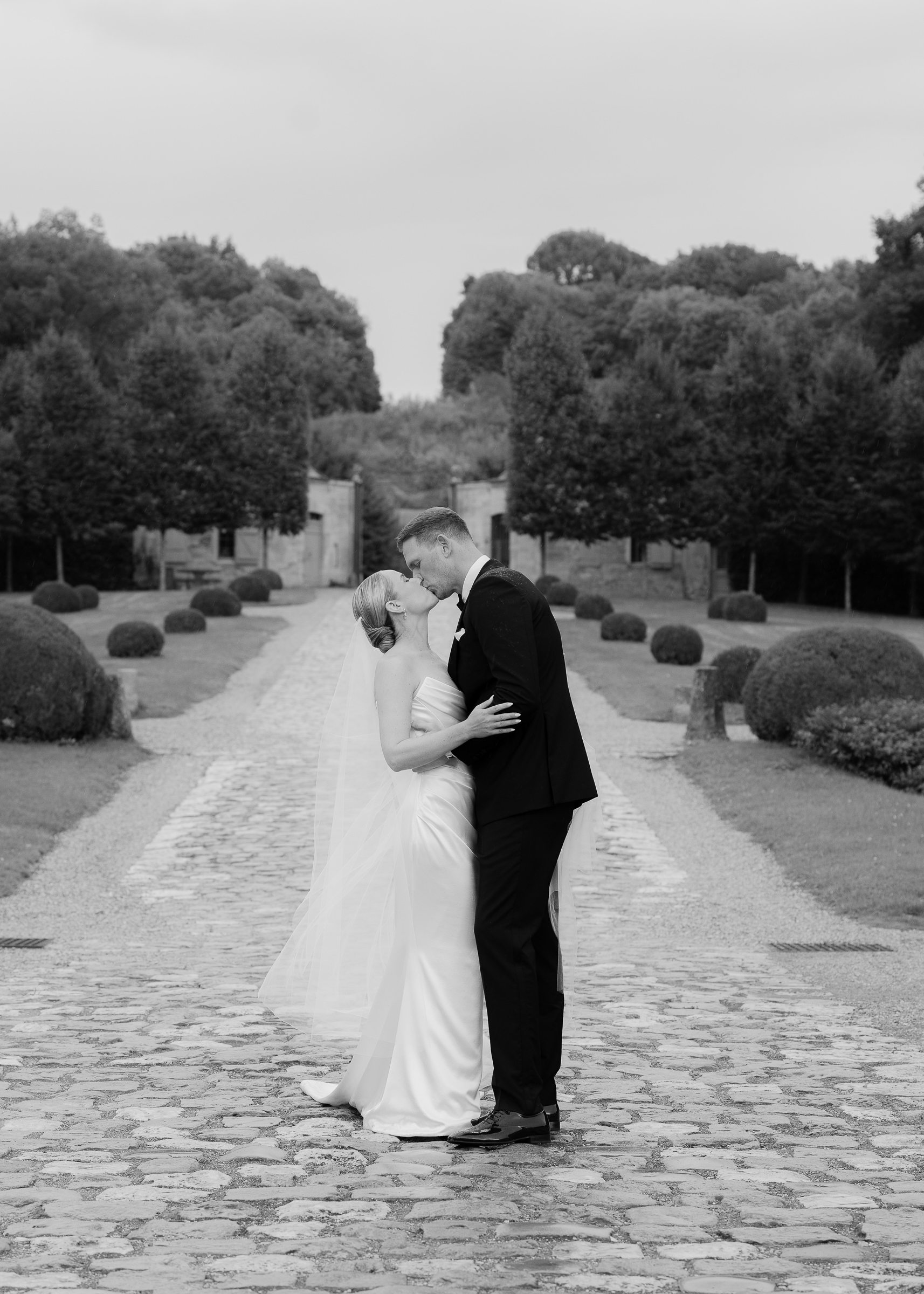 Romantic couple portraits in the gardens of Château Villette, Paris wedding photographer