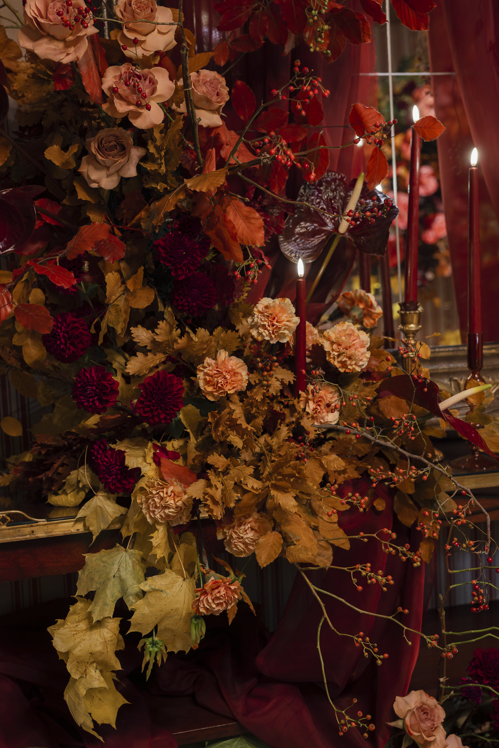 autumn wedding flower details, le-bristol, Paris