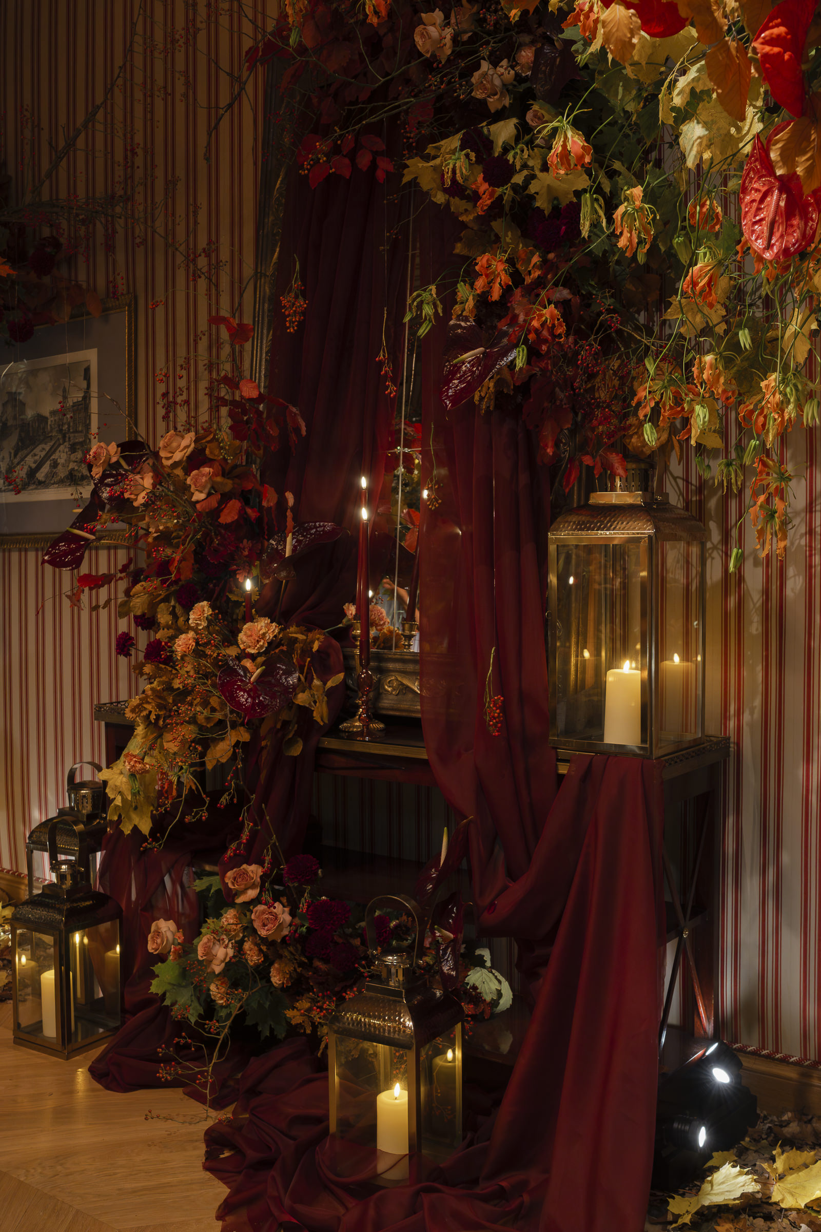 autumn wedding flower details, le-bristol, Paris