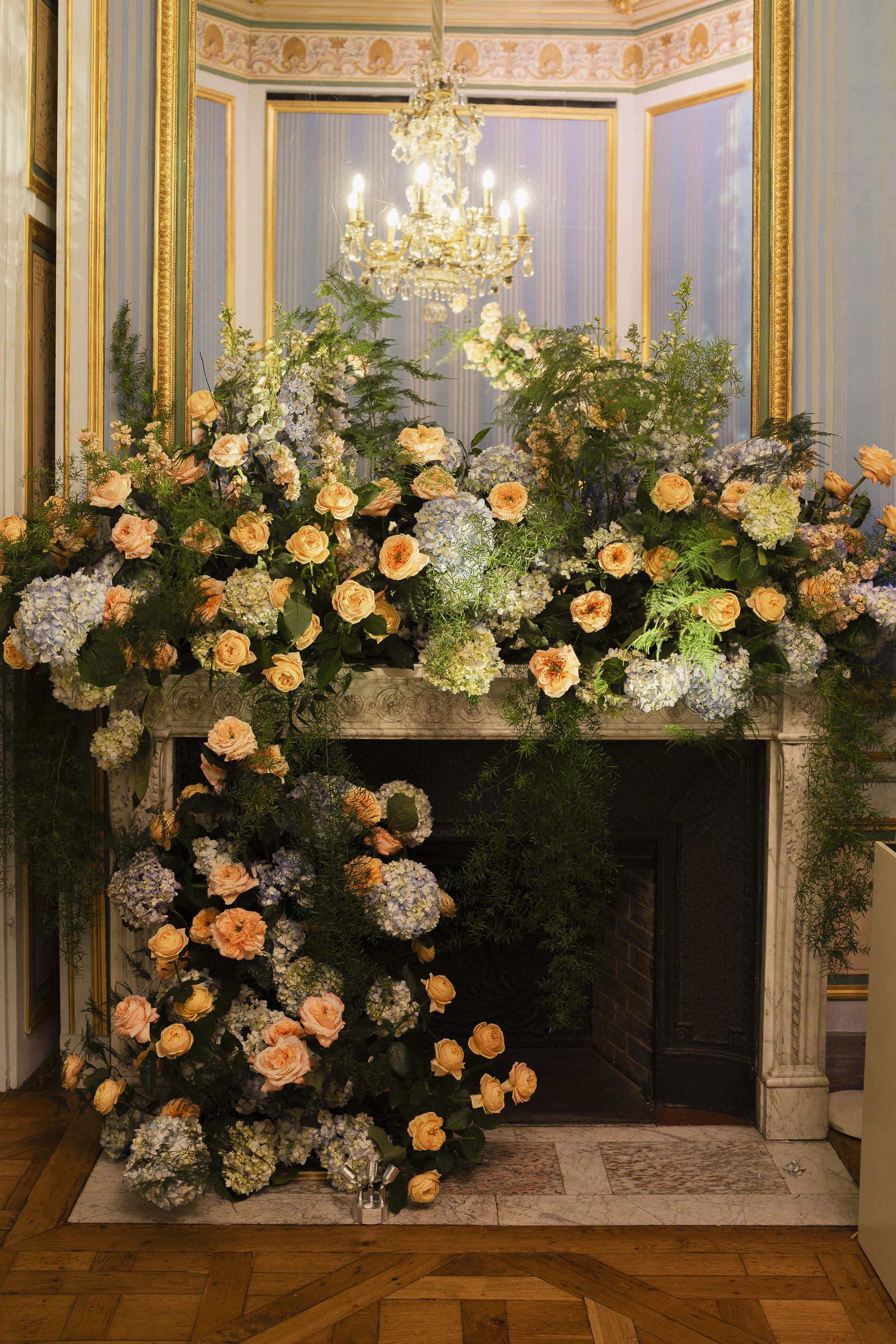 hotel d'evreux wedding Paris, floral decor,