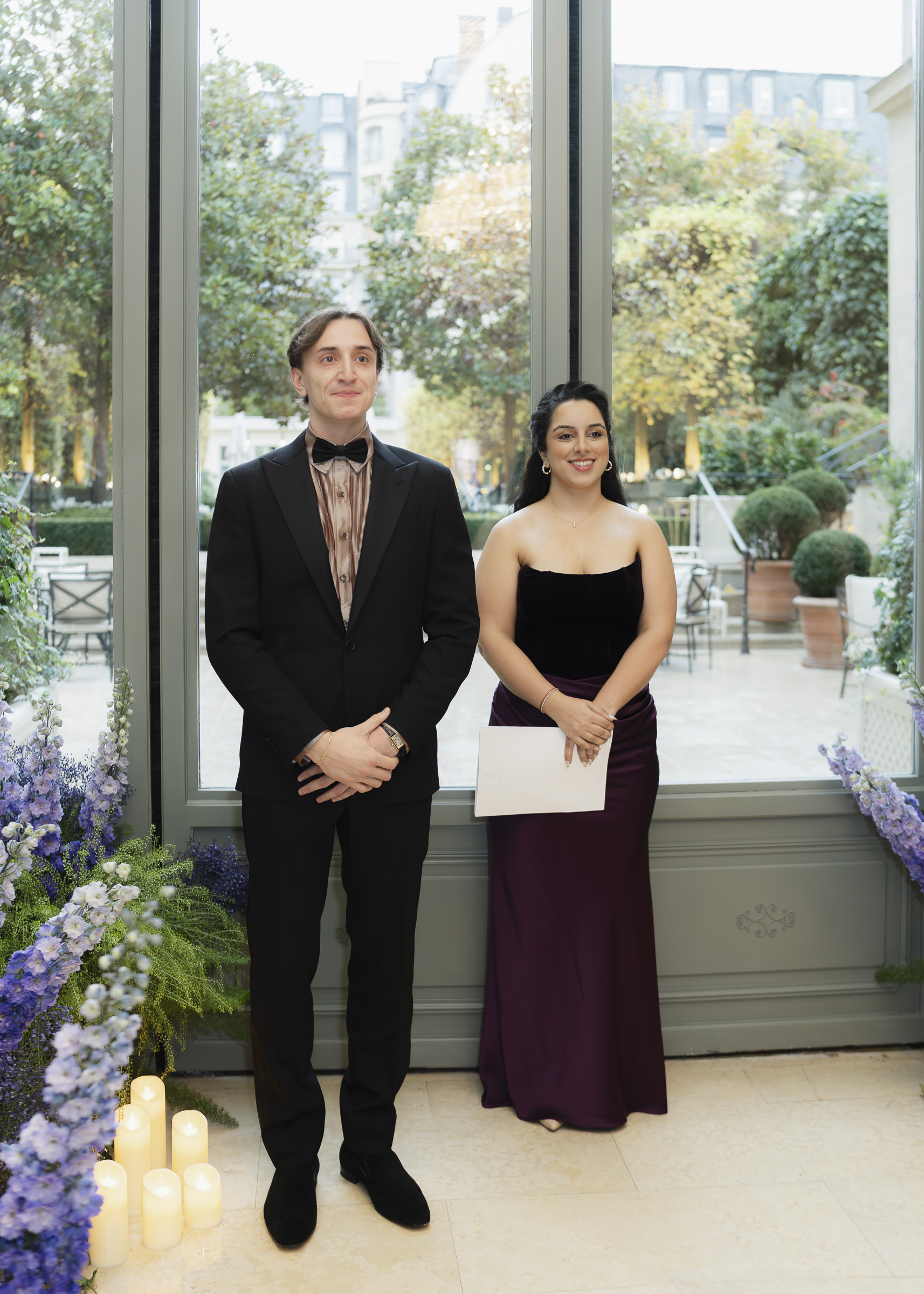 Intimate autumn wedding ceremony in the Ritz Paris Salon Été