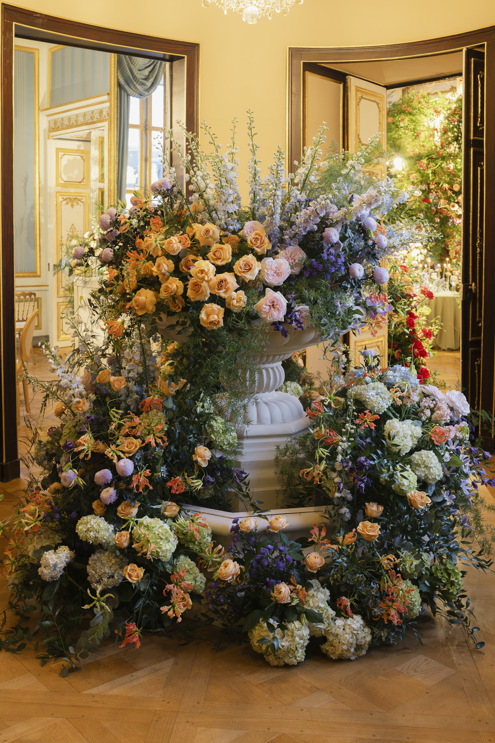 luxury spring floral details Paris hotel d'evreux, wedding cocktail design