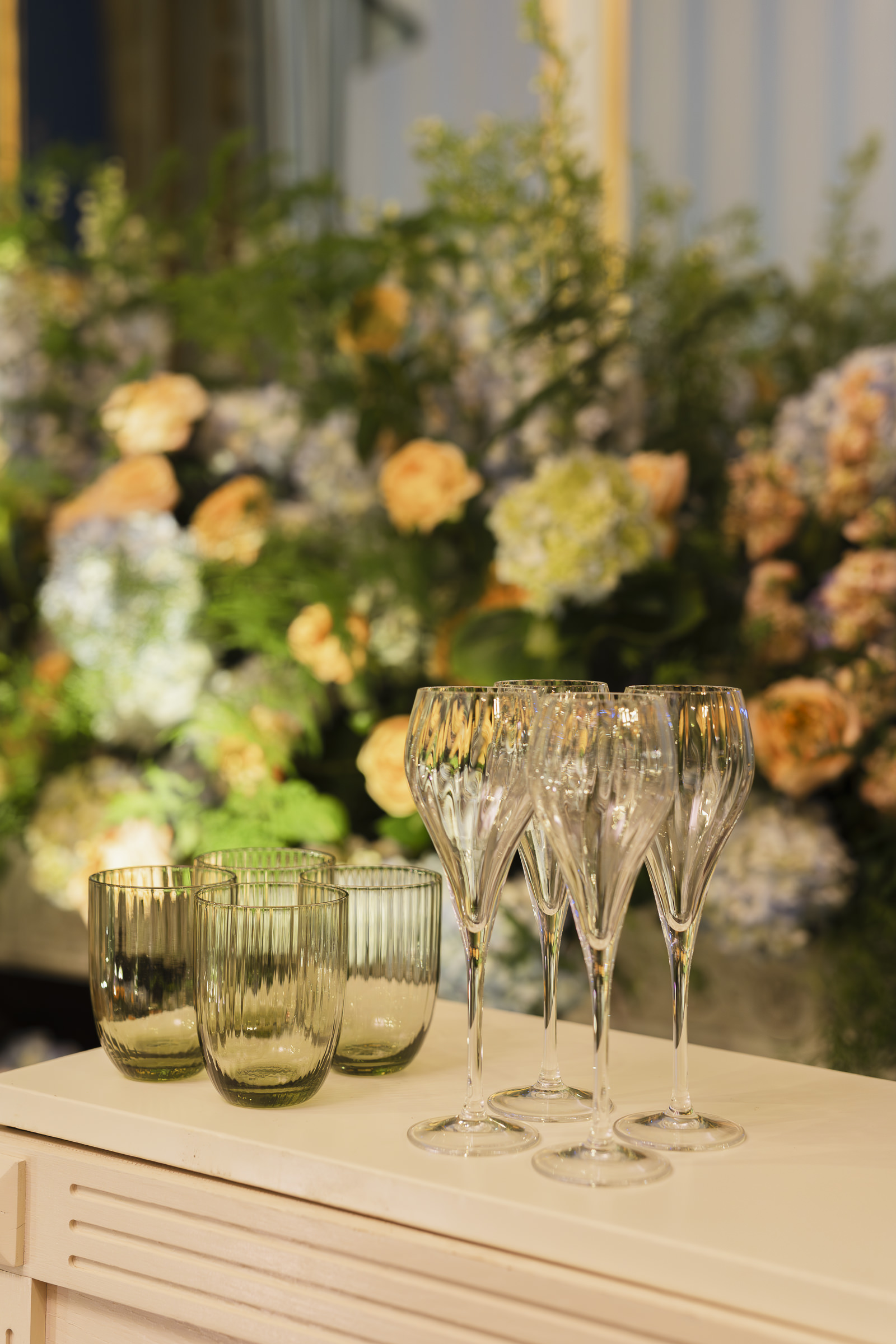 luxury spring floral details Paris hotel d'evreux, wedding cocktail design