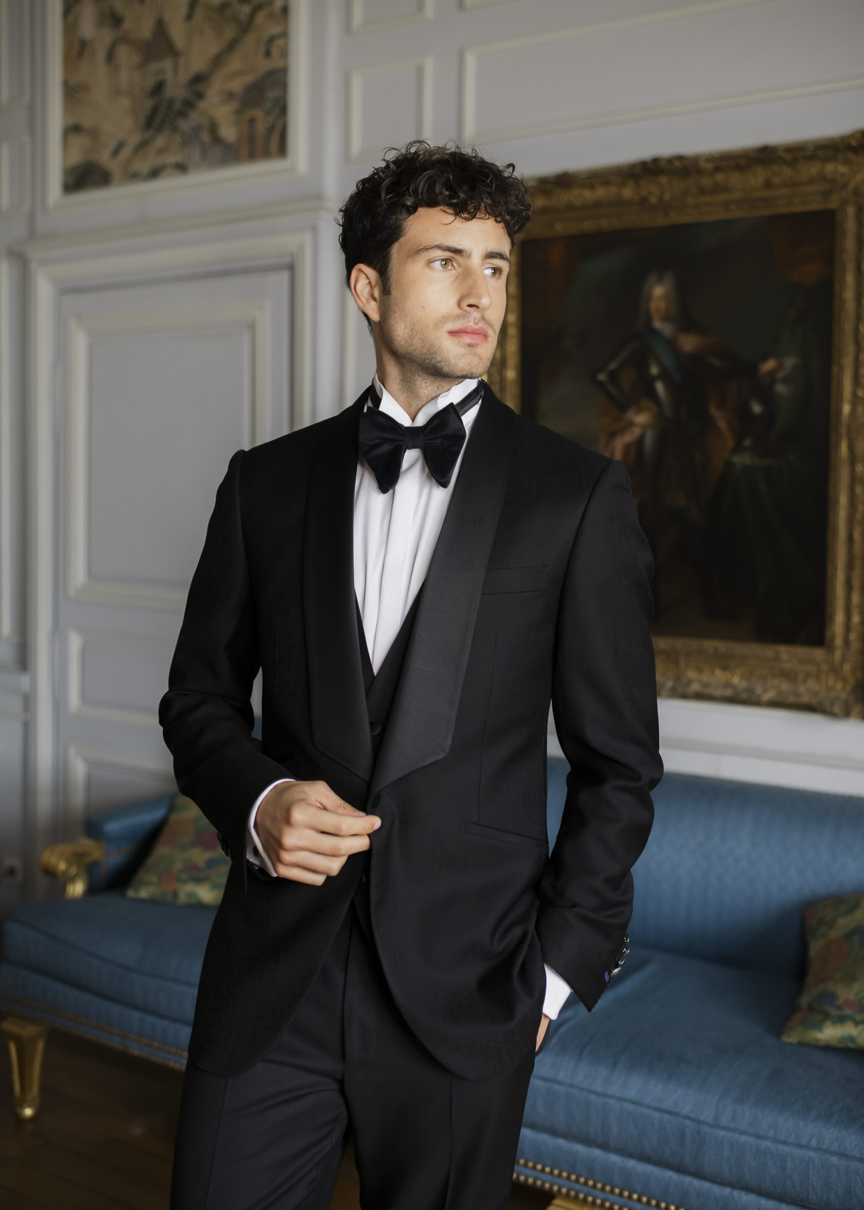 Groom portrait after getting ready for a luxury wedding at Château de Vaux-le-Vicomte
