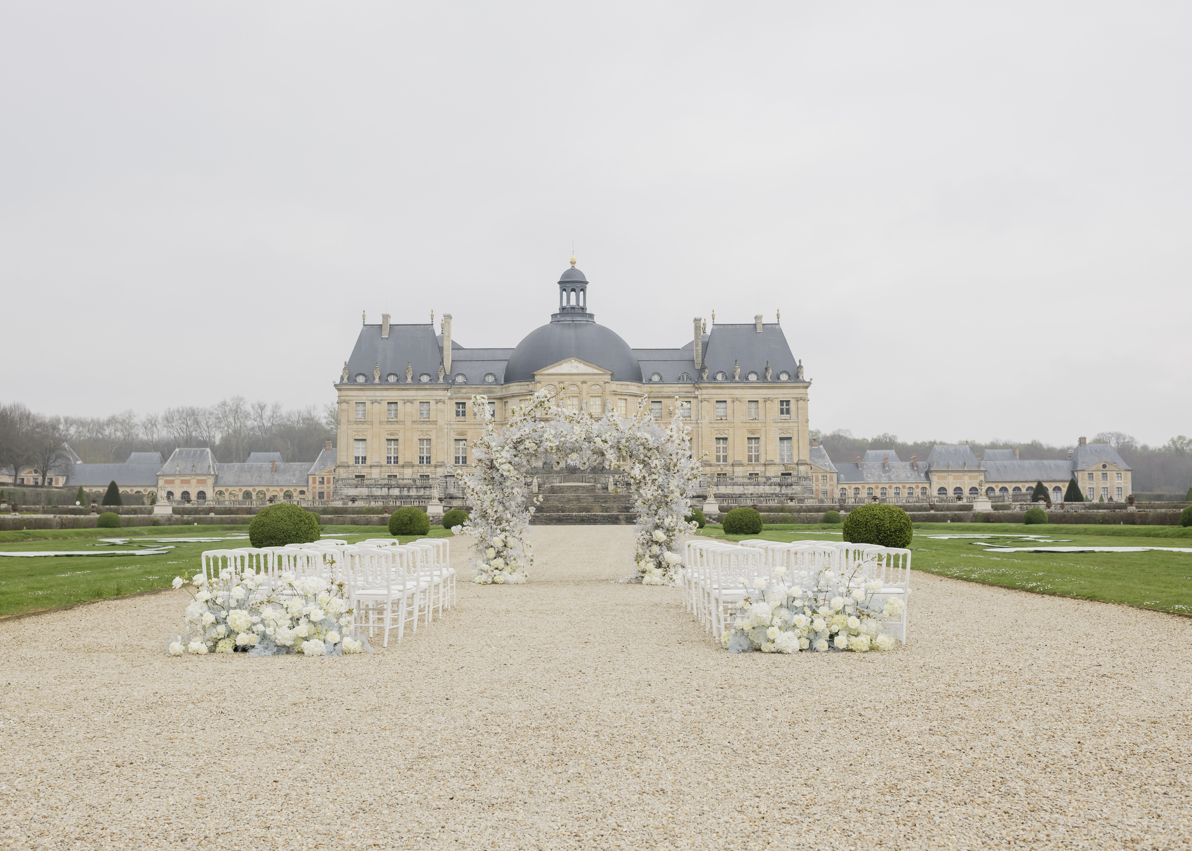 Luxury wedding ceremony set-up in front of Château de Vaux-le-Vicomte