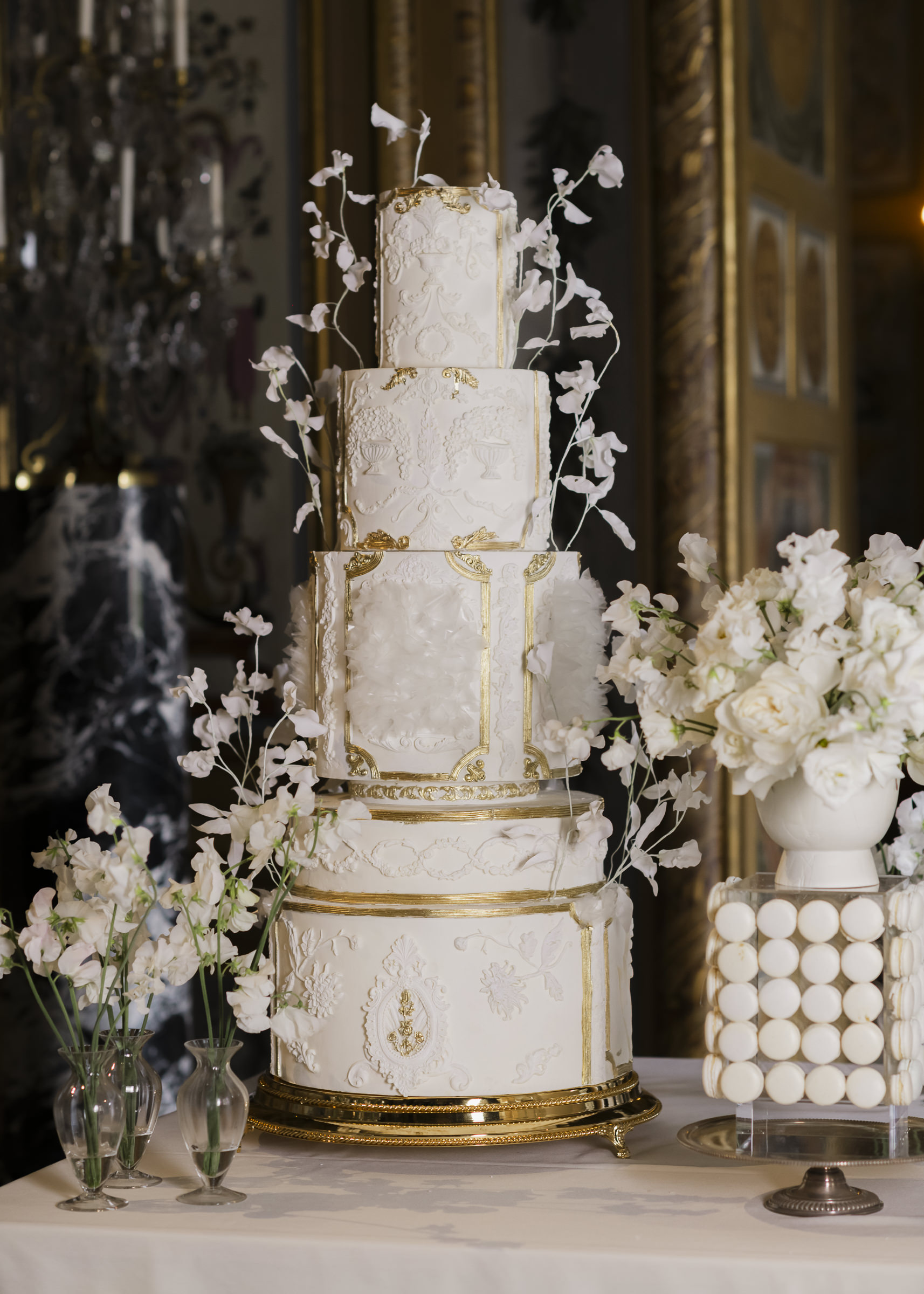 Luxury wedding cake inspired by the gilded interiors of Château de Vaux-le-Vicomte